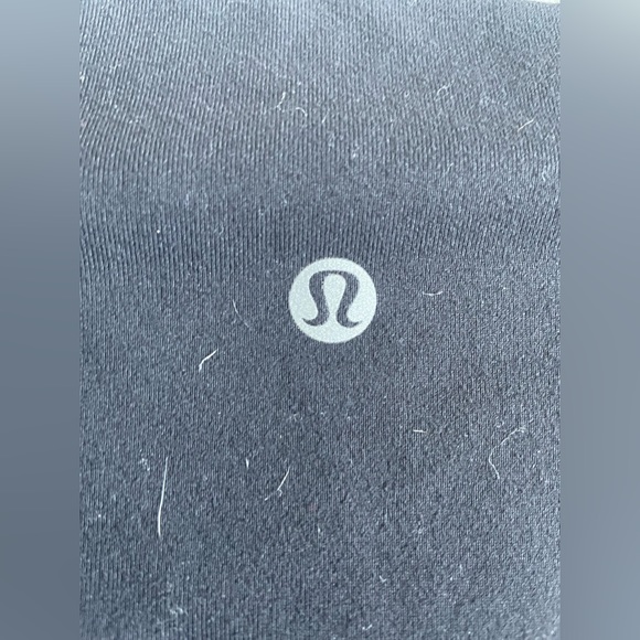 Cropped lululemon tights - Picture 2 of 3